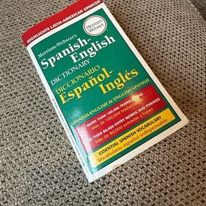 Merriam-Webster Spanish-English Dictionary Paperback Latin-American Spanish